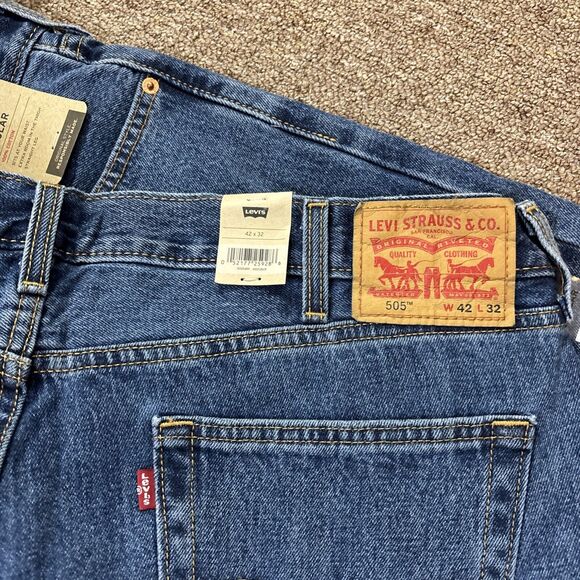 NEW Levis 505 Men's Regular Fit Jeans Blue Denim 42x32 Brand New - Picture 6 of 12